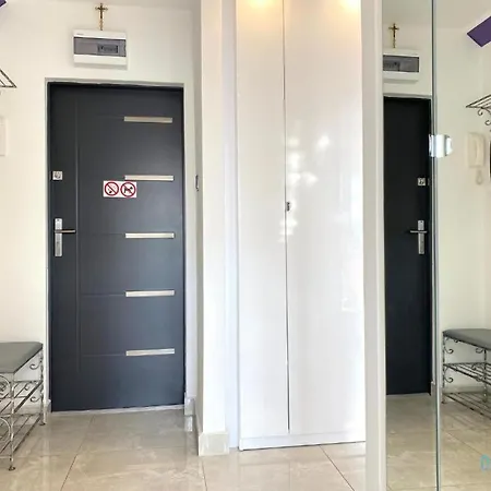 Violet - 10 Min To Old Town Gdansk,pkp & Shopping Mall Apartment