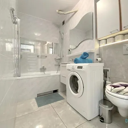 Violet - 10 Min To Old Town Gdansk,pkp & Shopping Mall Apartment *